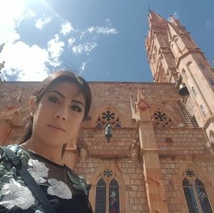 Meet your Posher, Cristina